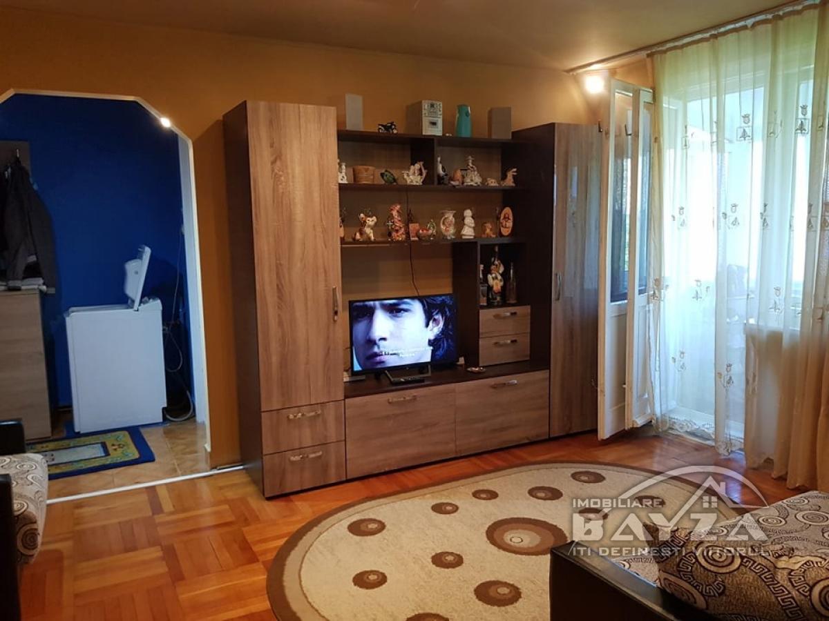 Pret: 54.500 EURO, Vanzare apartament 2 camere, zona Ciprian Porumbescu