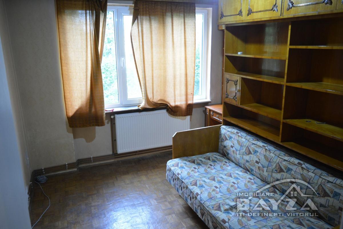 Pret: 51.000 EURO, Vanzare apartament 2 camere, zona Ioan Slavici
