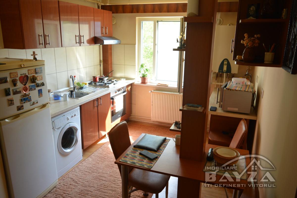 Pret: 55.000 EURO, Vanzare apartament 2 camere, zona George Enescu