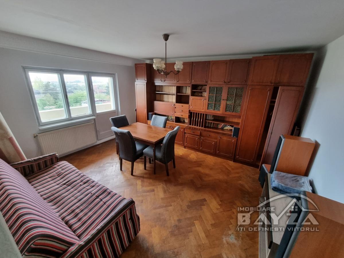 Pret: 84.000 EURO, Vanzare apartament 4 camere, zona Garii