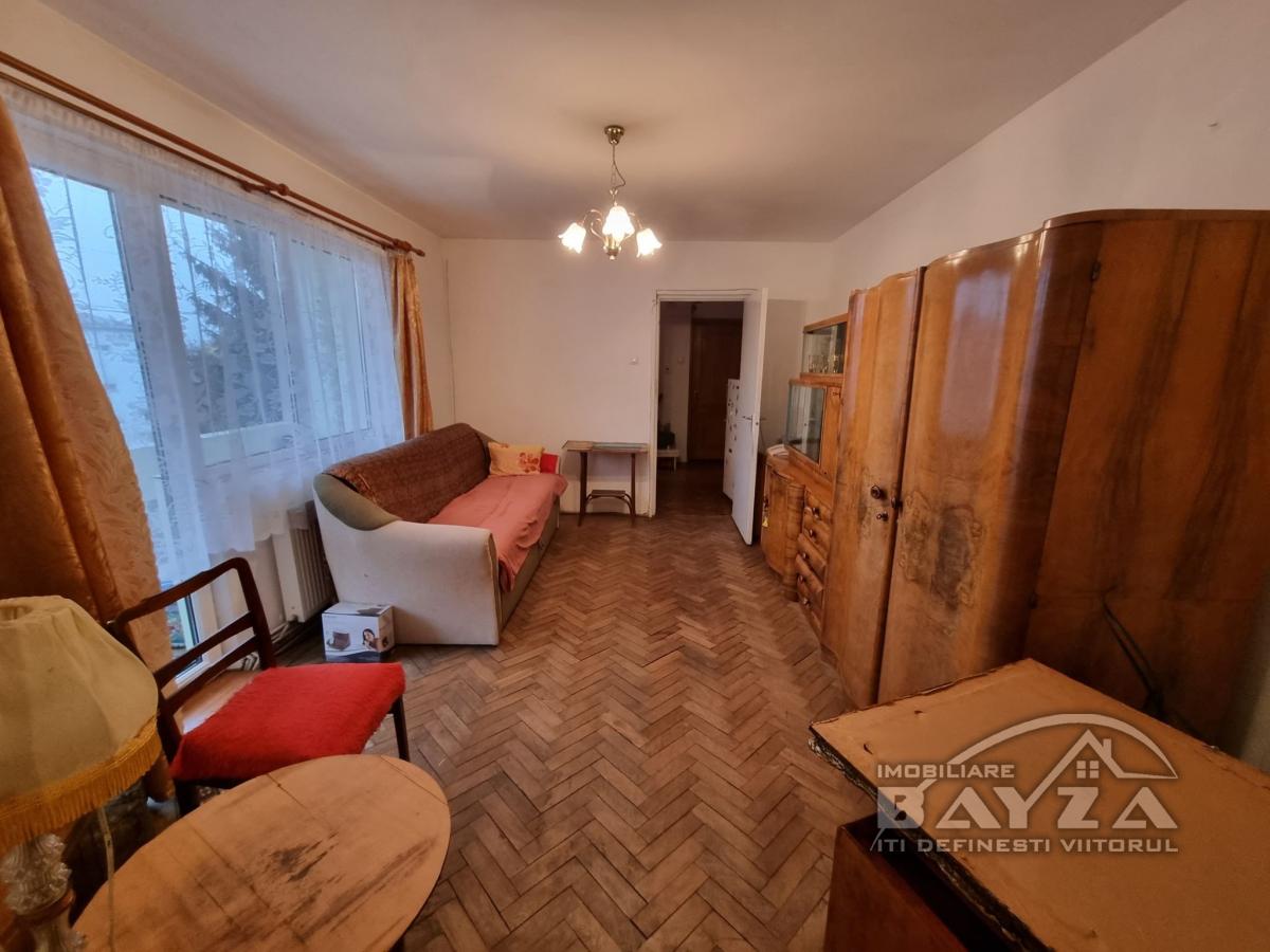 Pret: 44.500 EURO, Vanzare apartament 2 camere, zona George Enescu - Complex ''Albina''