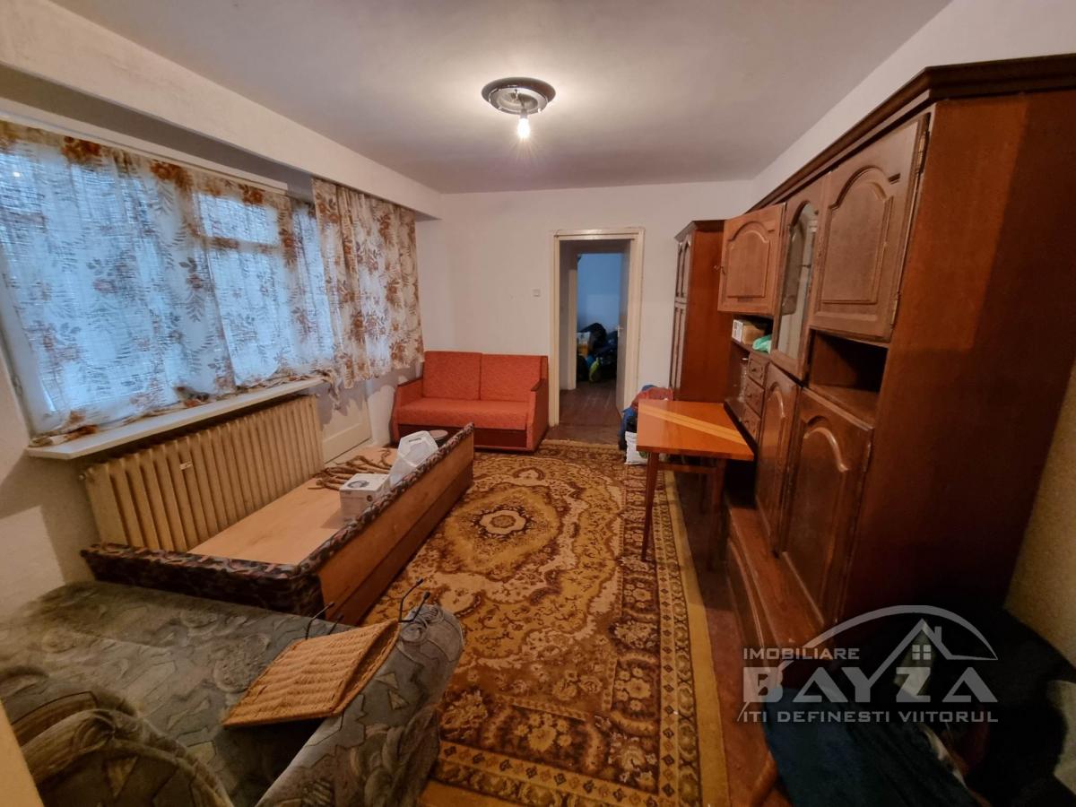 Pret: 47.000 EURO, Vanzare apartament 2 camere, zona Ciprian Porumbescu