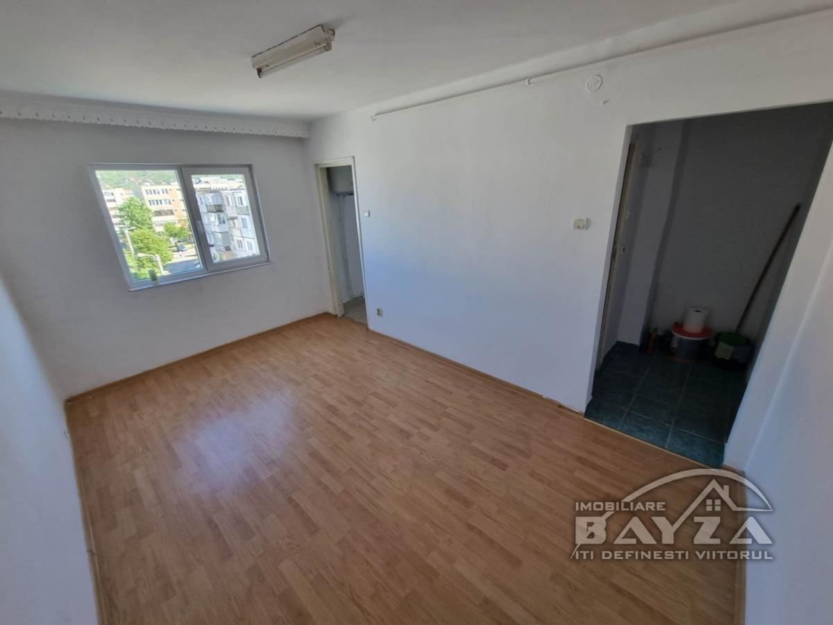Pret: 22.000 EURO, Vanzare apartament 1 camere, zona Dragos Voda