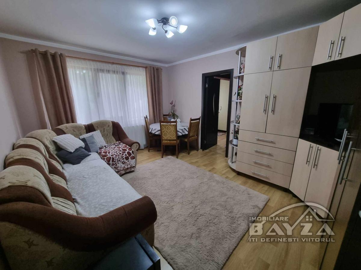 Pret: 56.000 EURO, Vanzare apartament 2 camere, zona Dragos Voda