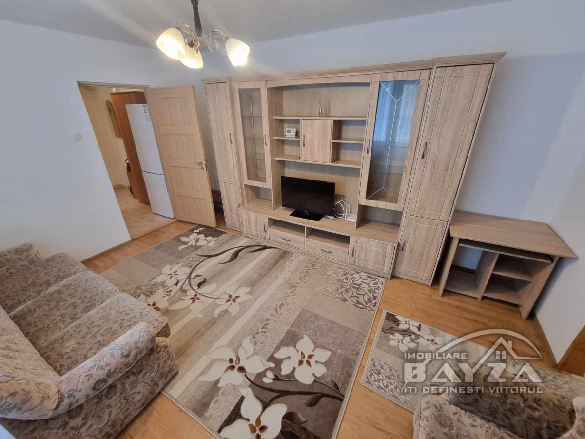Pret: 63.000 EURO, Vanzare apartament 2 camere, zona Ciprian Porumbescu