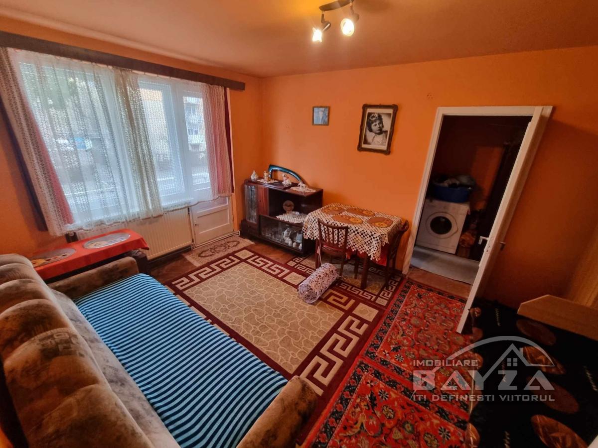 Pret: 55.000 EURO, Vanzare apartament 2 camere, zona Bulevardul Independentei Baia Mare
