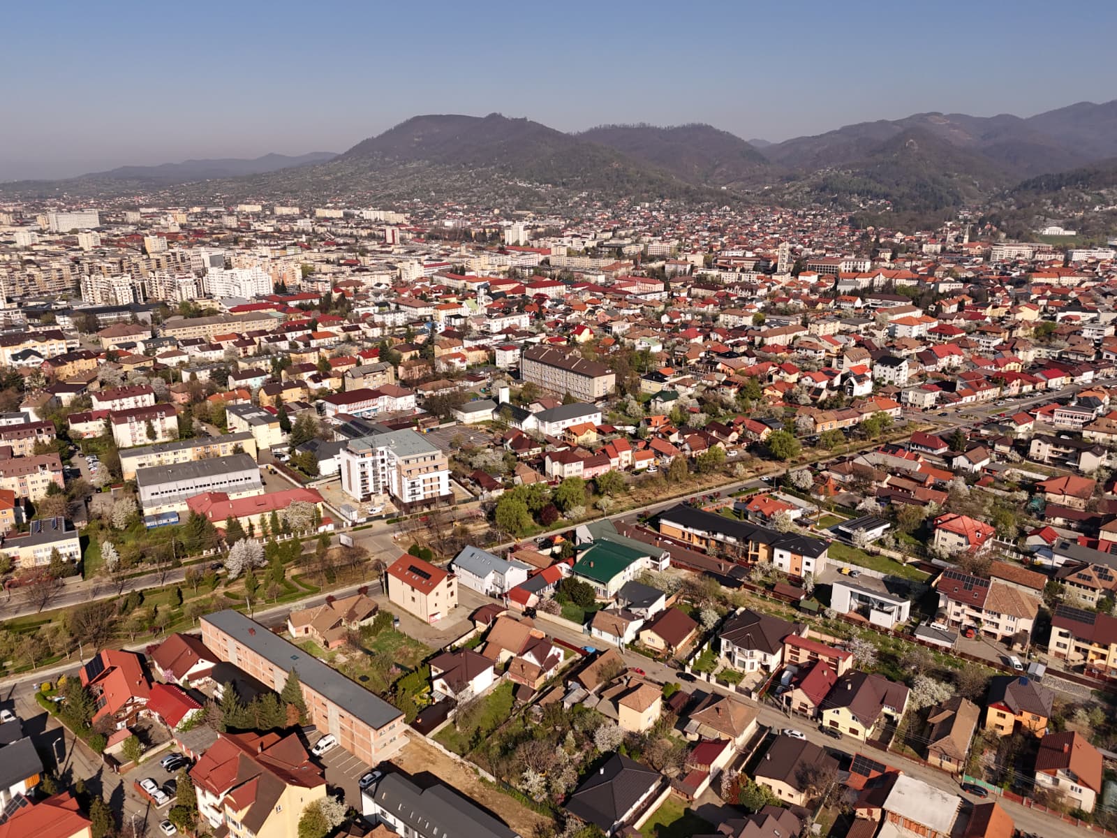 Piata imobiliară din Maramureș în 2026: ce înseamnă creșterea tranzacțiilor pentru Baia Mare