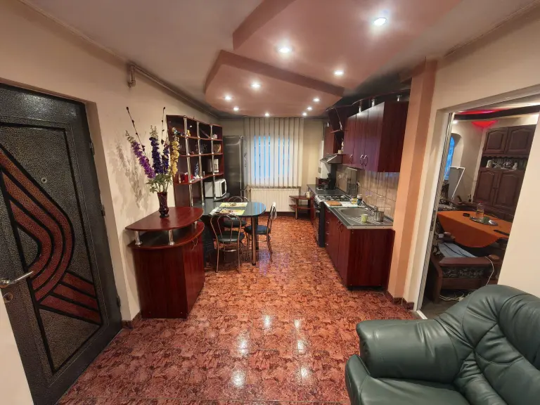 Apartament 3 camere - zona Canal 7 - Baia Mare - Bulevardul Republicii