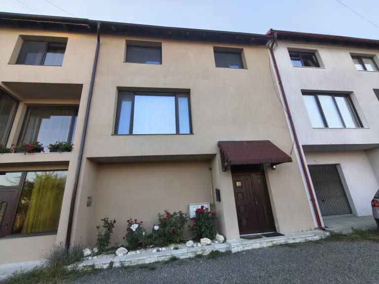 Apartament 4 camere - Tăuții Măgherăuș - Strada 1