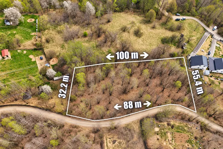 Teren Intravilan - Județul Maramureș - Localitatea Tăuții de Sus - Strada Viilor
