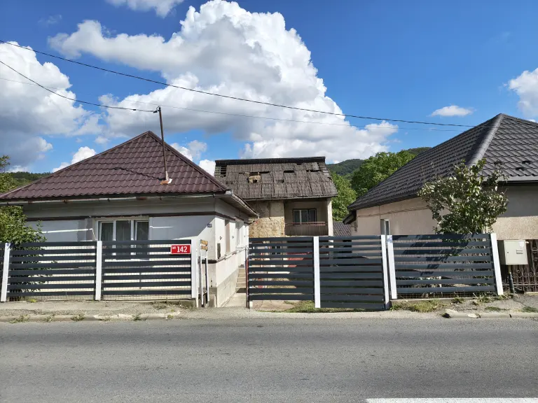 Casă - Cartier Ferneziu - Baia Mare - Strada Barajului