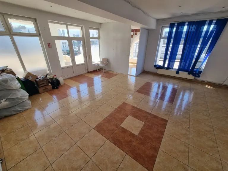 Spațiu comercial - zona Showroom Venezia - Baia Mare - Bulevardul Independenței